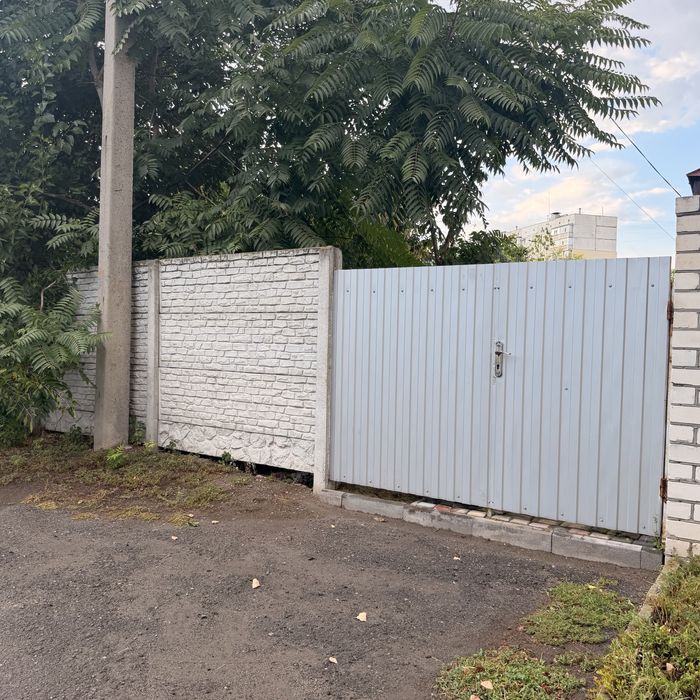 Продам ДОГЛЯНУТИЙ будинок  з РЕМОНТОМ та зручностями  ( РАКОВКА )