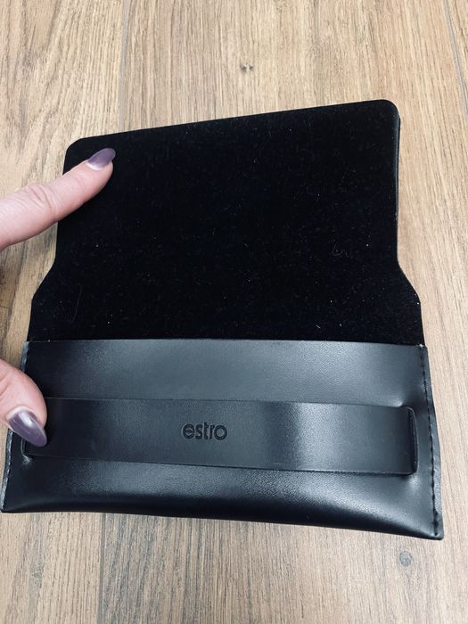 Шкіряний чохол для окулярів estro