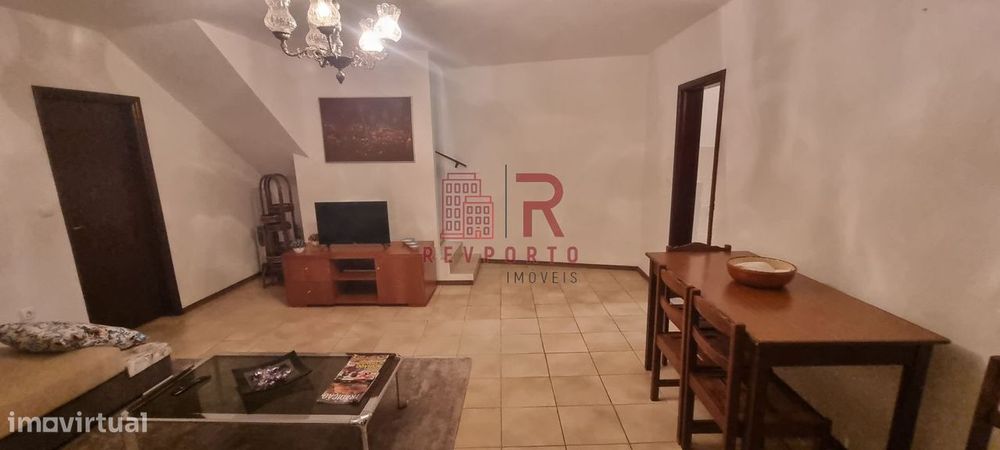 Moradia T2+2 (Mobilada)