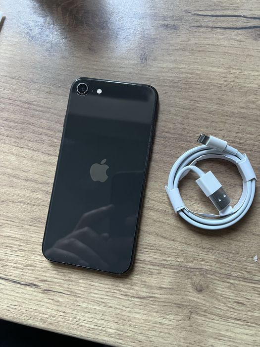 Iphone se 128gb, bateria 98%. Kabel w zestawie! Dobry stan