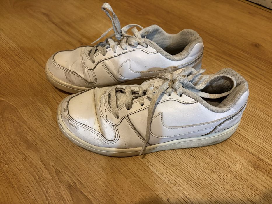 Sapatilhas Nike Ebernon Low Brancas - Tam. 38