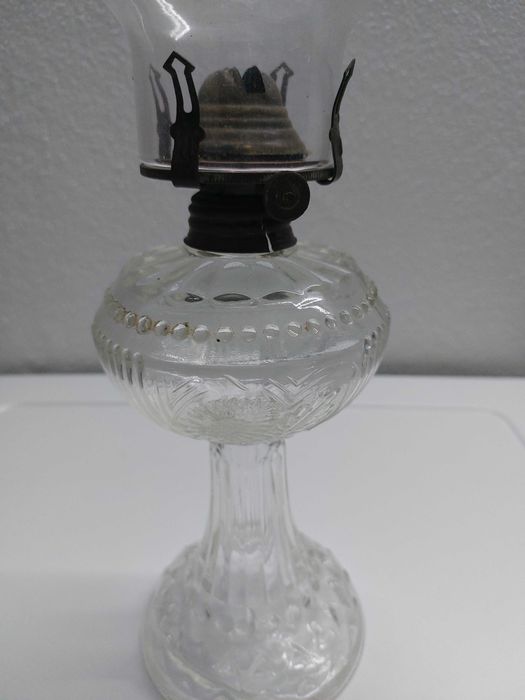 Candeeiro de petróleo com chaminé - Vintage