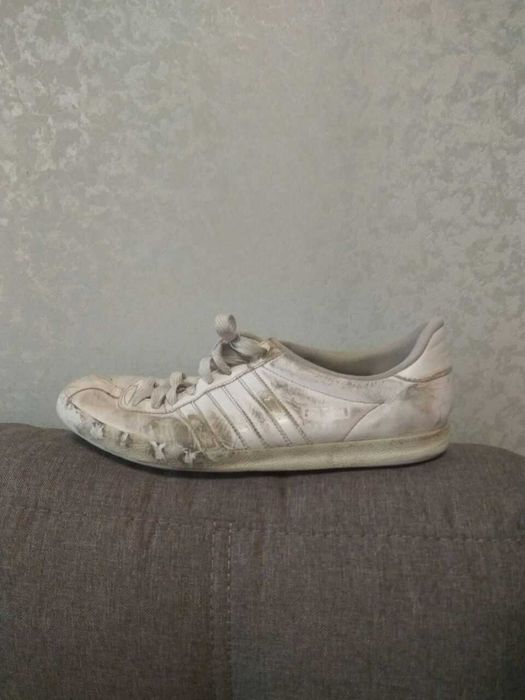 Кросівки Adidas Gazelle помʼяті, але не зламані :)
