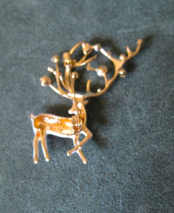 Alfinete / Broche / Pregadeira Veado Branco c/ Perolas  NOVO