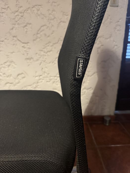 Cadeira Escritório Ergonómica c braços nunca usados