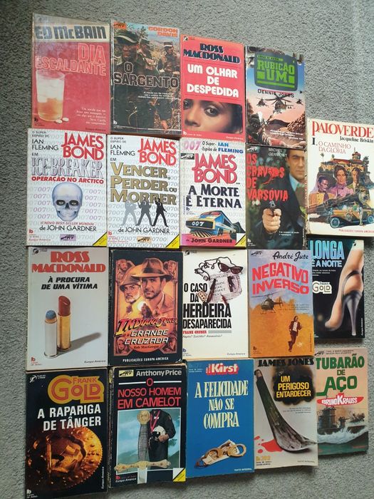 Diversos livros antigos