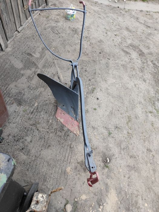Pługi konne w ładnym stanie