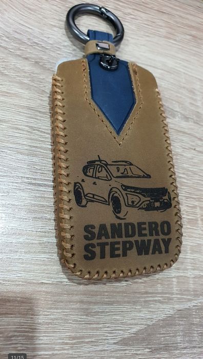 Etui pokrowiec na karte klucz DACIA Sandero Stepway (brąz)