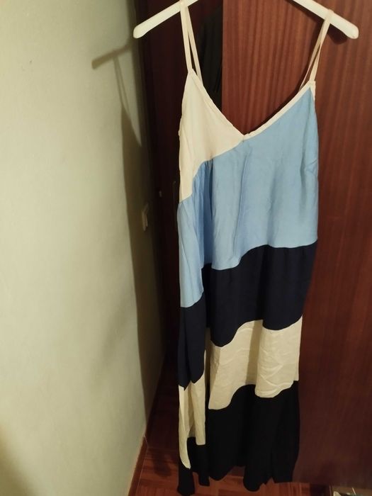 Vestido comprido tons beje e azul novo
