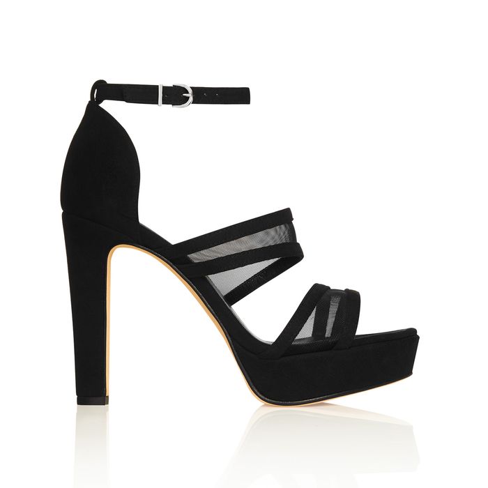 Sandálias em Alcantara novas tam. 36