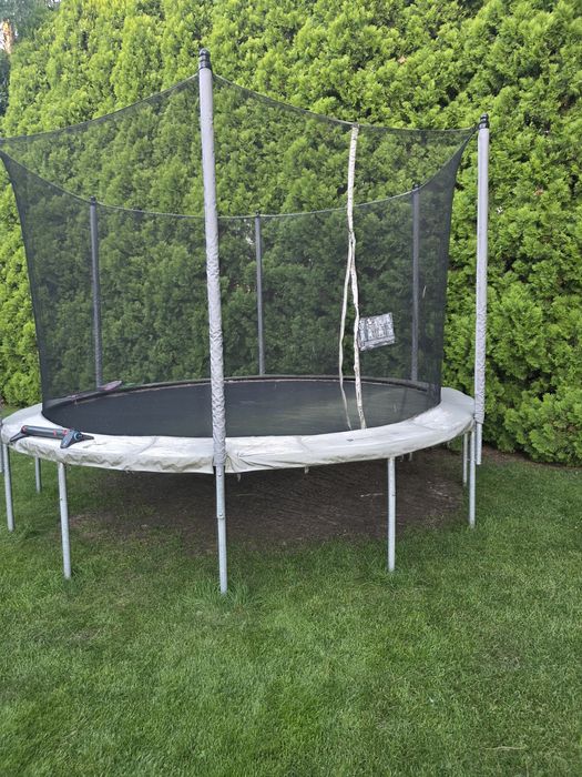 Trampolina z decathlon
