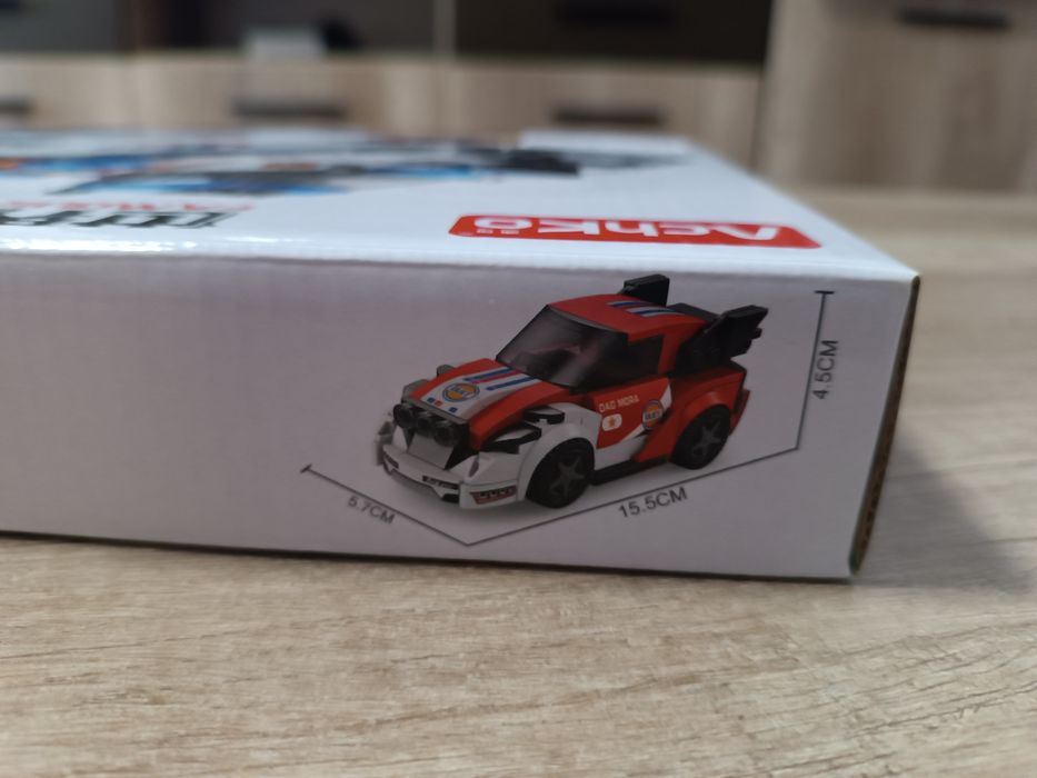 Zestaw klocków a'la lego, klocki samochód wyścigowy do skladania