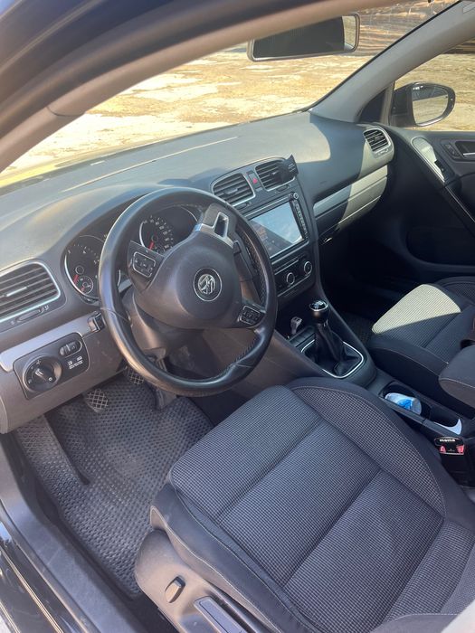 Авто фольцваген Гольф 6