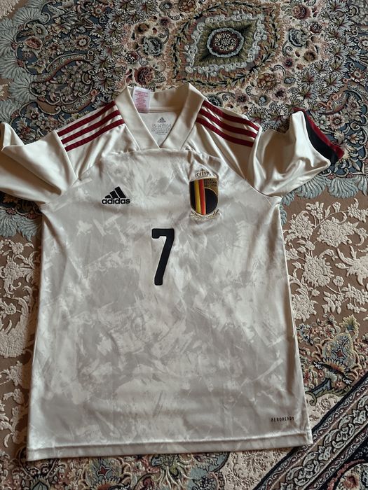 Продаю футболку збірноі Бельгіі розмір М.