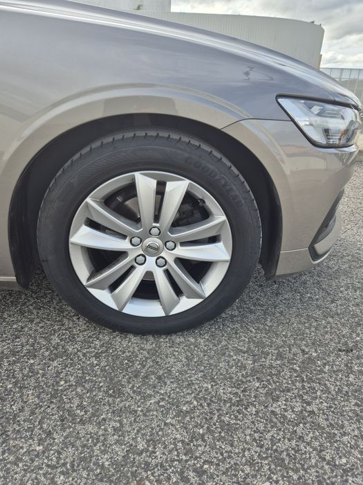 Volvo V60 D3 Momentum Plus