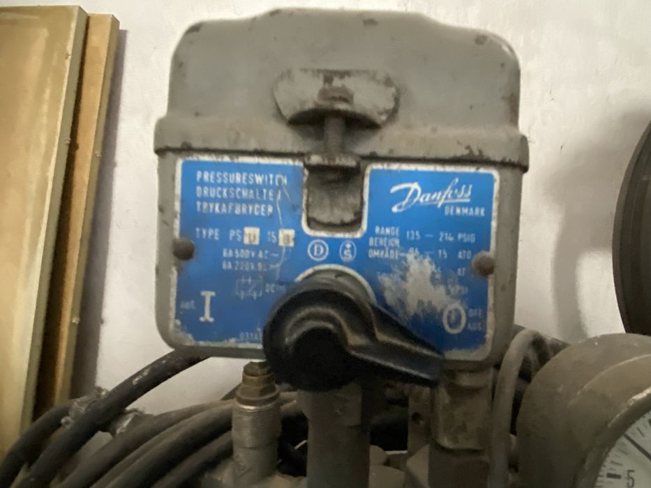 Compressor trifasico