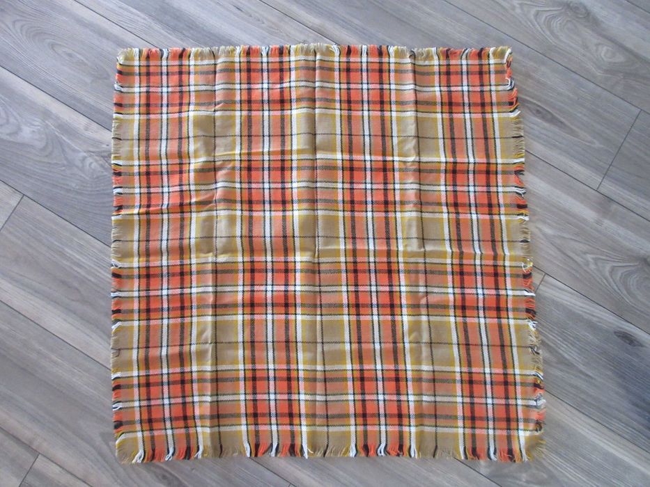 Ciepła chusta z wełny krata 80x80 Nowa