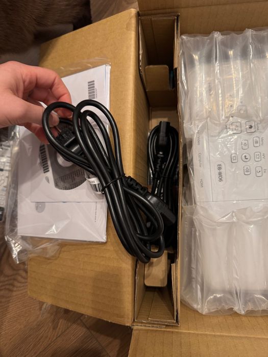 Projektor LCD Epson EB-W06 WXGA 3700lm HDMI głośniki