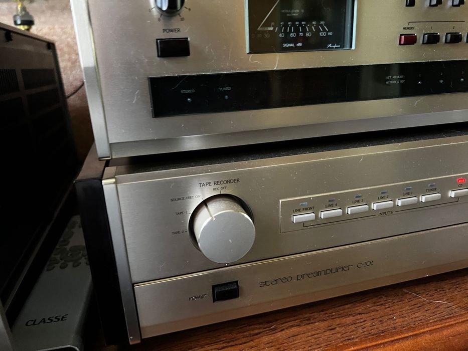 Accuphase C202 preamp
