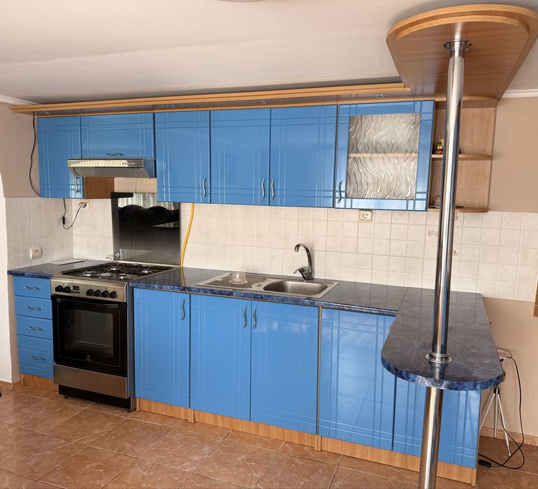 Продамо дві окремі частини кухні