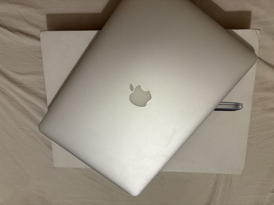 MacBook Pro 15” Retina (A1398) – Para Peças / Sem Board