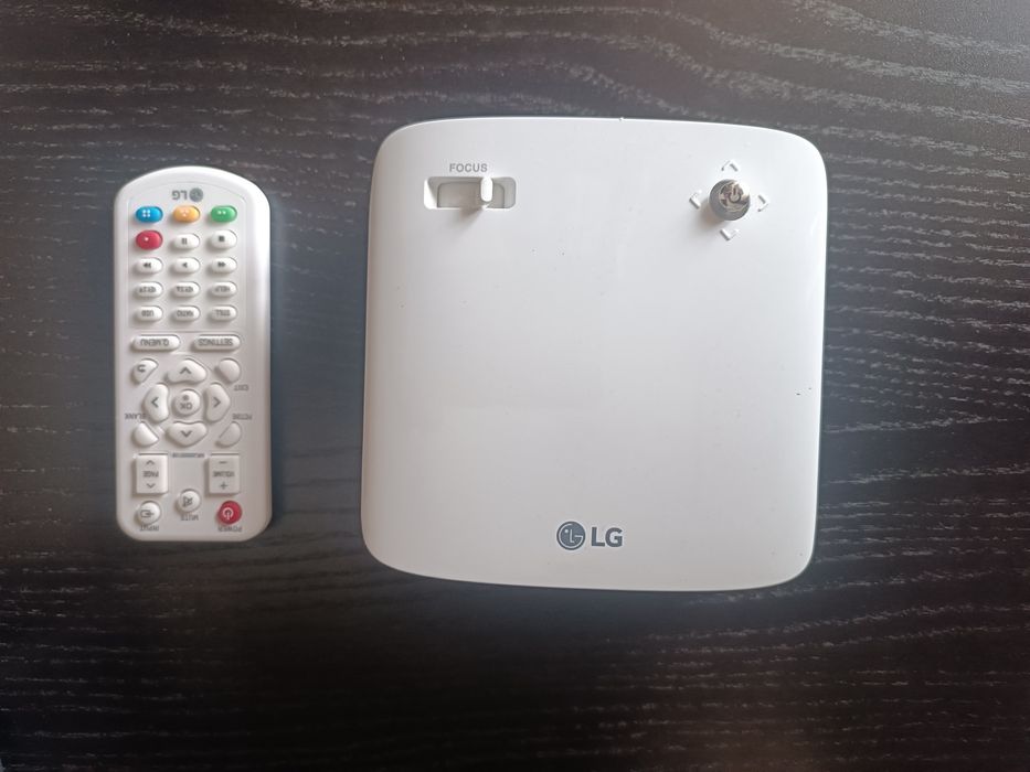 Projetor LG minibeam PH150G