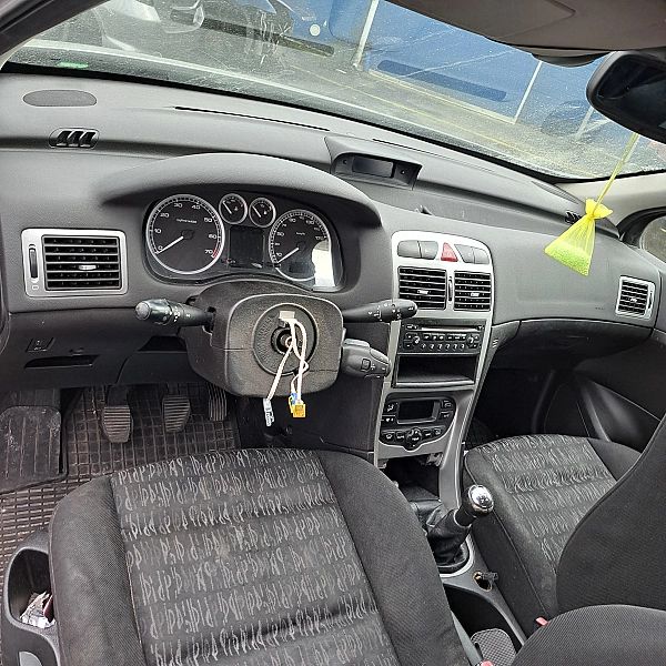 PEUGEOT 307/3D HB 1.6/16v NFU EZRC Części