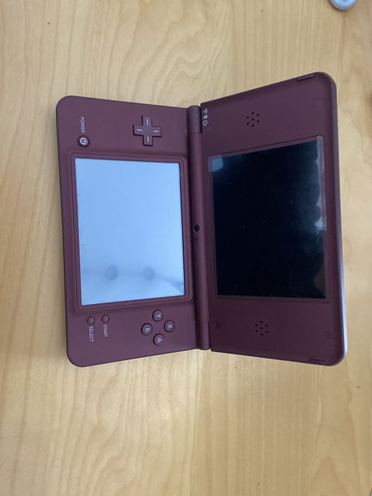 Nintendo dsi xl desbloqueada