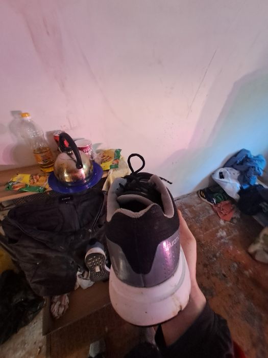 Продам кроссовки Adidas