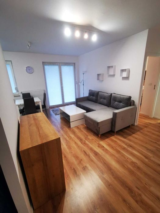 Mieszkanie z ogródkiem i parkingiem/2500(czynsz już w cenie)