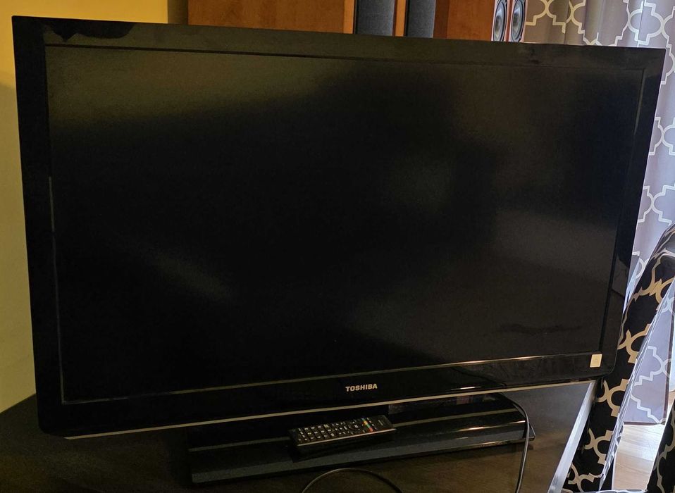 Telewizor  TOSHIBA 42 "