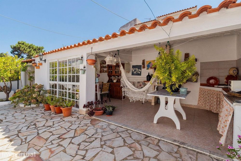 Moradia Geminada T3+ Sótão + Garagem -Qtª Rouxinol
