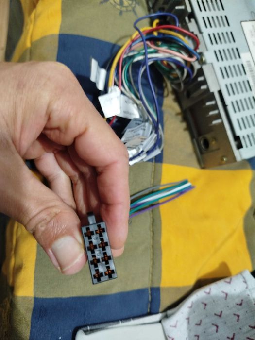 Autoradio Marca LG, CDs Mp3 e Wma, com AUX, a funcionar, Aceito troca