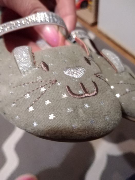 Balerinki buty do sukienki na święta z pomponem r  25
