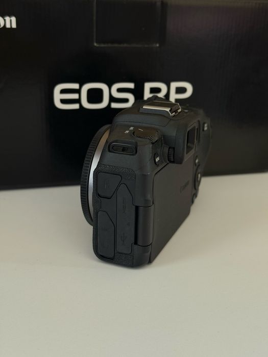 Фотоапарат Canon eos rp