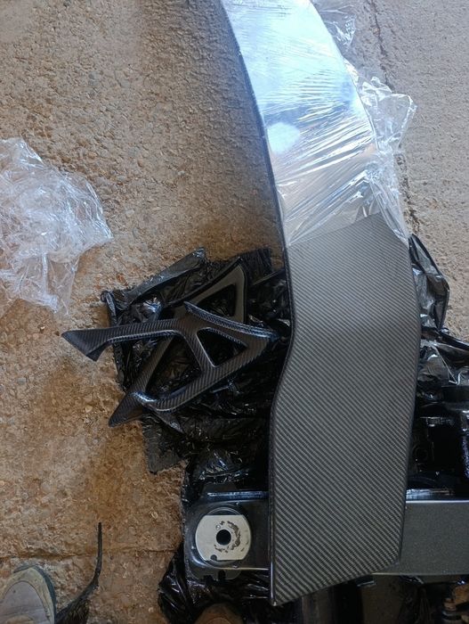Lotka spoiler Lamborghini Gallardo  Ferrari F360 carbon