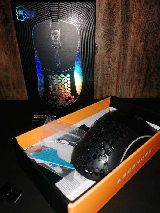 Myszka Gloriuos Model D