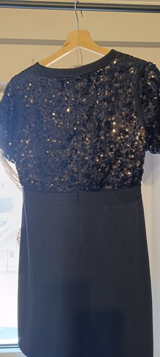 Sukienka czarna z cekinami