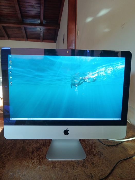iMac 21.5” (SSD 1TB / Intel i5 / 8GB RAM) – Excelente Estado!