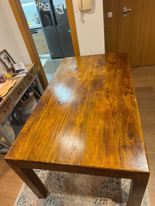 Mesa de jantar de madeiras exoticas do Brasil