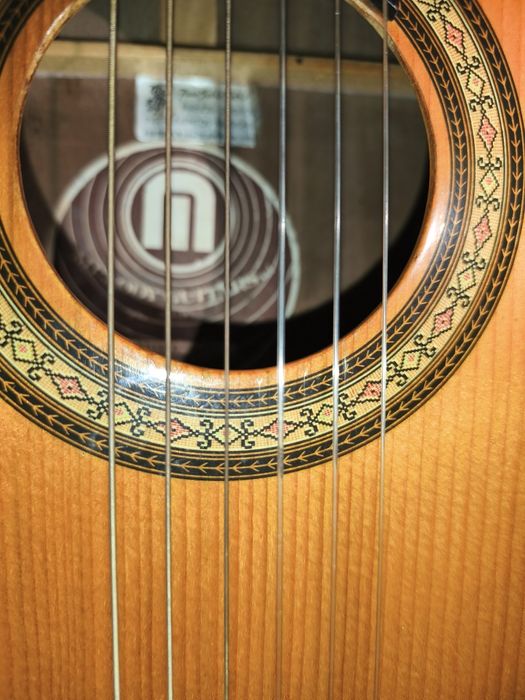 Guitarra clássica acústica
