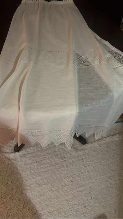 Cortinado branco ; cumprimento 2x54-largura 2x12