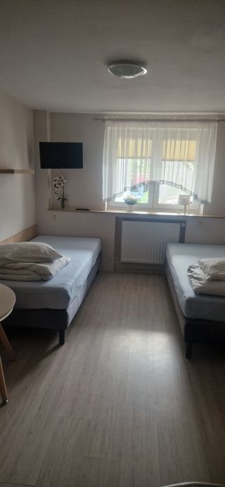 TANIE pokoje noclegowe, również firmy