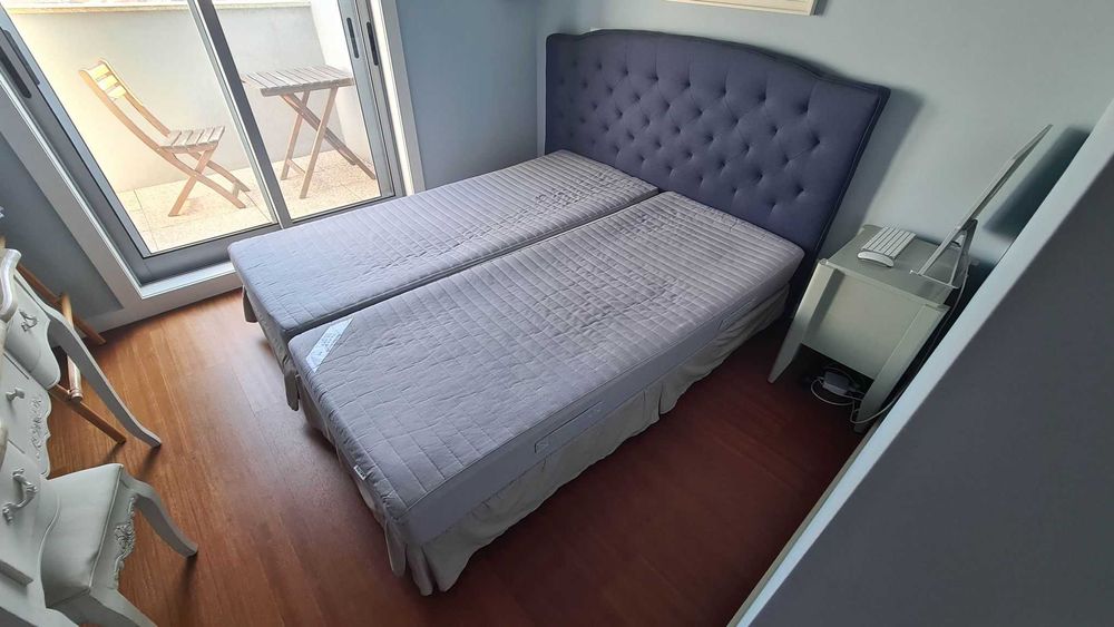 Duas camas de 0,80 cm que se transformam numa cama de casal