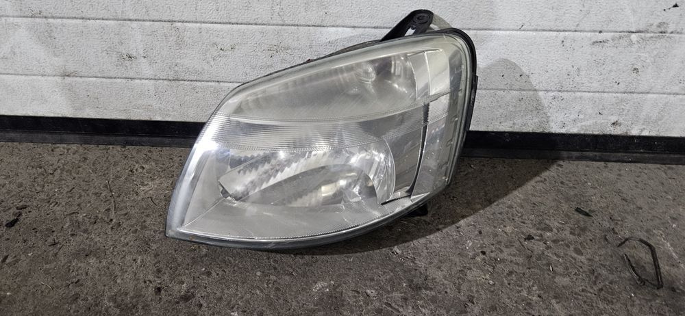 Partner Berlingo Lampa Przód lewa Lift