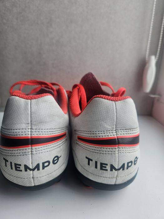 Футбольні бутси вживані