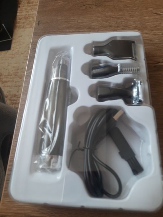 Trymer do nosa uszu brwi brody