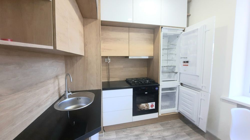 Продам 2 кв(Сертификат) АО сталинка центр, прописаных нет, документы г