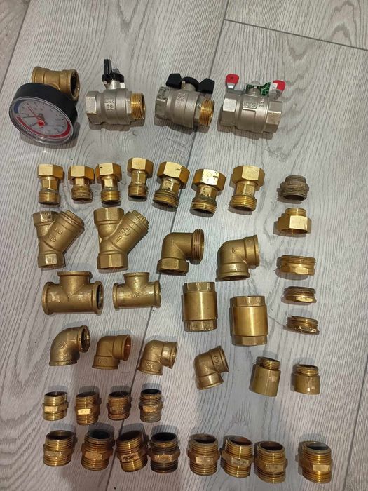 Hydrauliczne złącza mosiężne i zawory kulowe