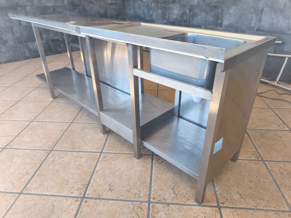Bancada de inox com lava-loiça